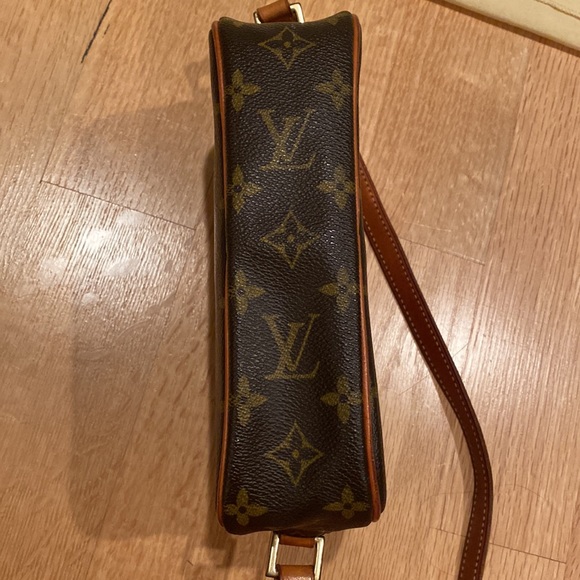 Authentic Louis Vuitton Pochette Cite Monogram Bag Purse Y2K Shoulder Bag Brown - Picture 12 of 17